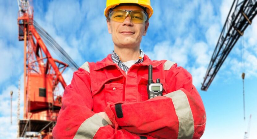Ocyan: uma das principais fornecedoras do setor de óleo e gás abre vagas de emprego para profissionais de várias áreas; Oportunidades para caldeireiro escalador, mecânico e mais 